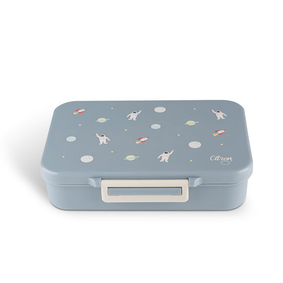 citron-incredible-tritan-lunchbox-with-saucer-spaceship-dusty-blue-citr-96212- (1)